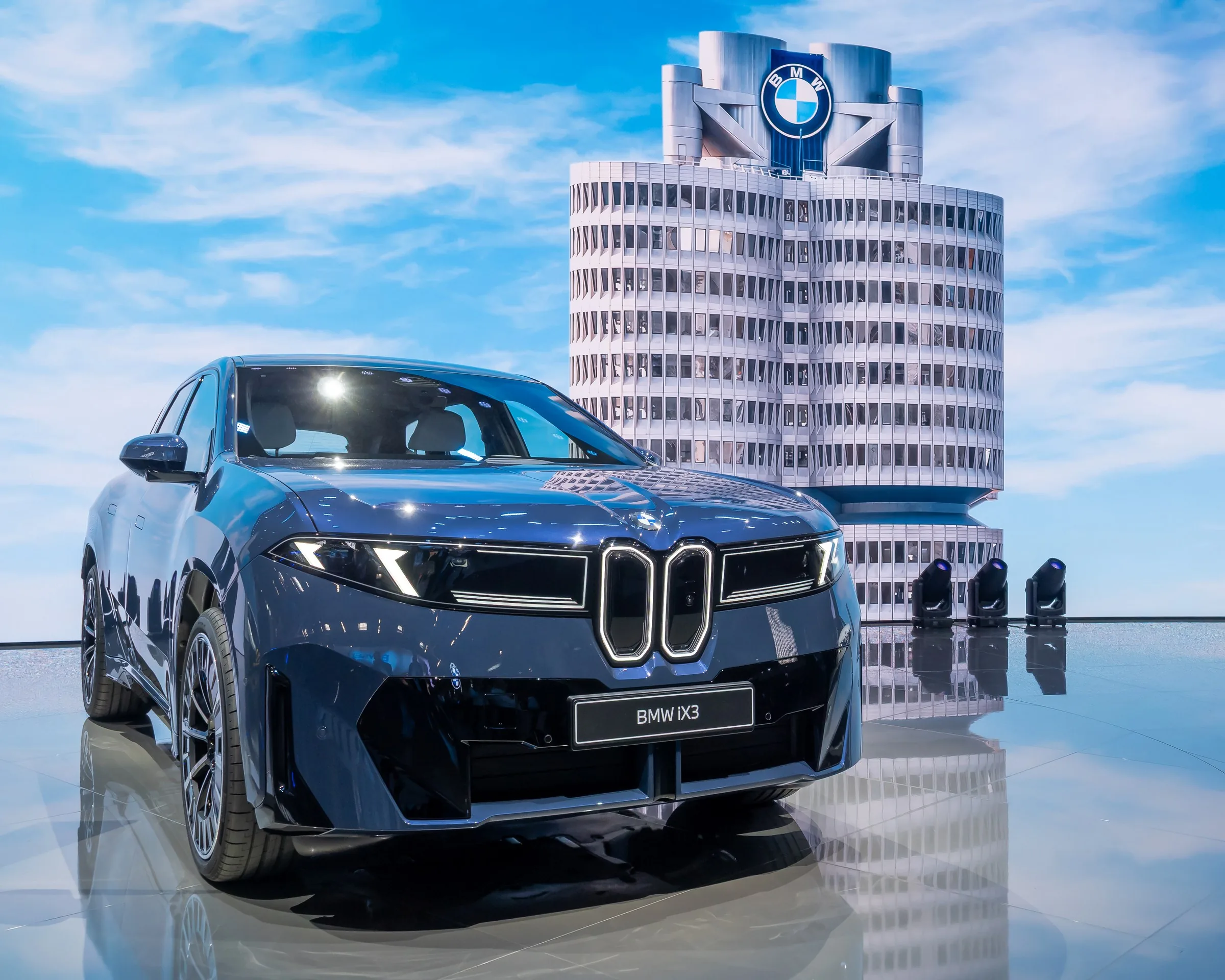NA5 (2025+) — Neue Klasse dedykowana platforma EV, 800V architektura!