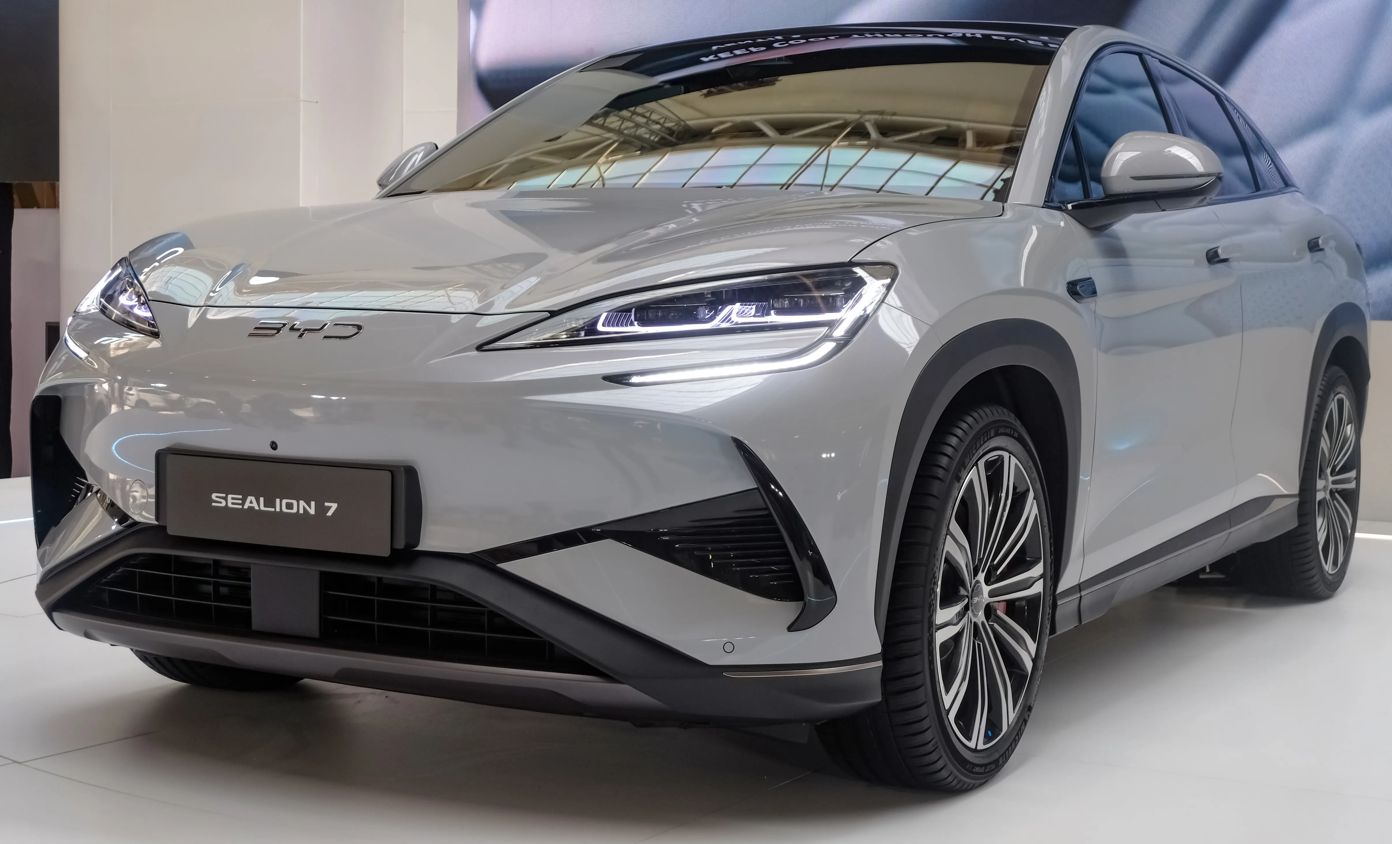 BYD Sealion 7