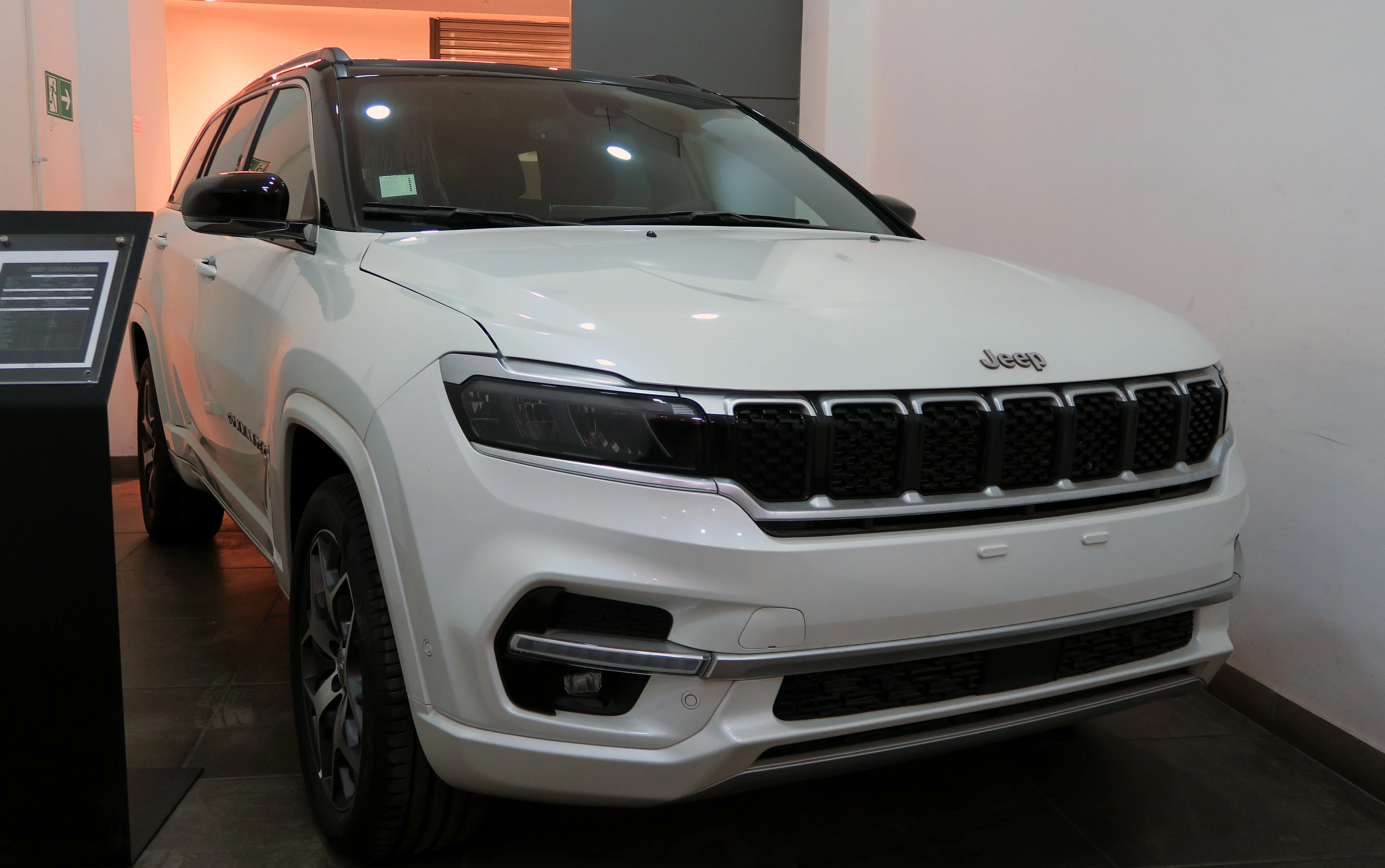 Jeep Commander