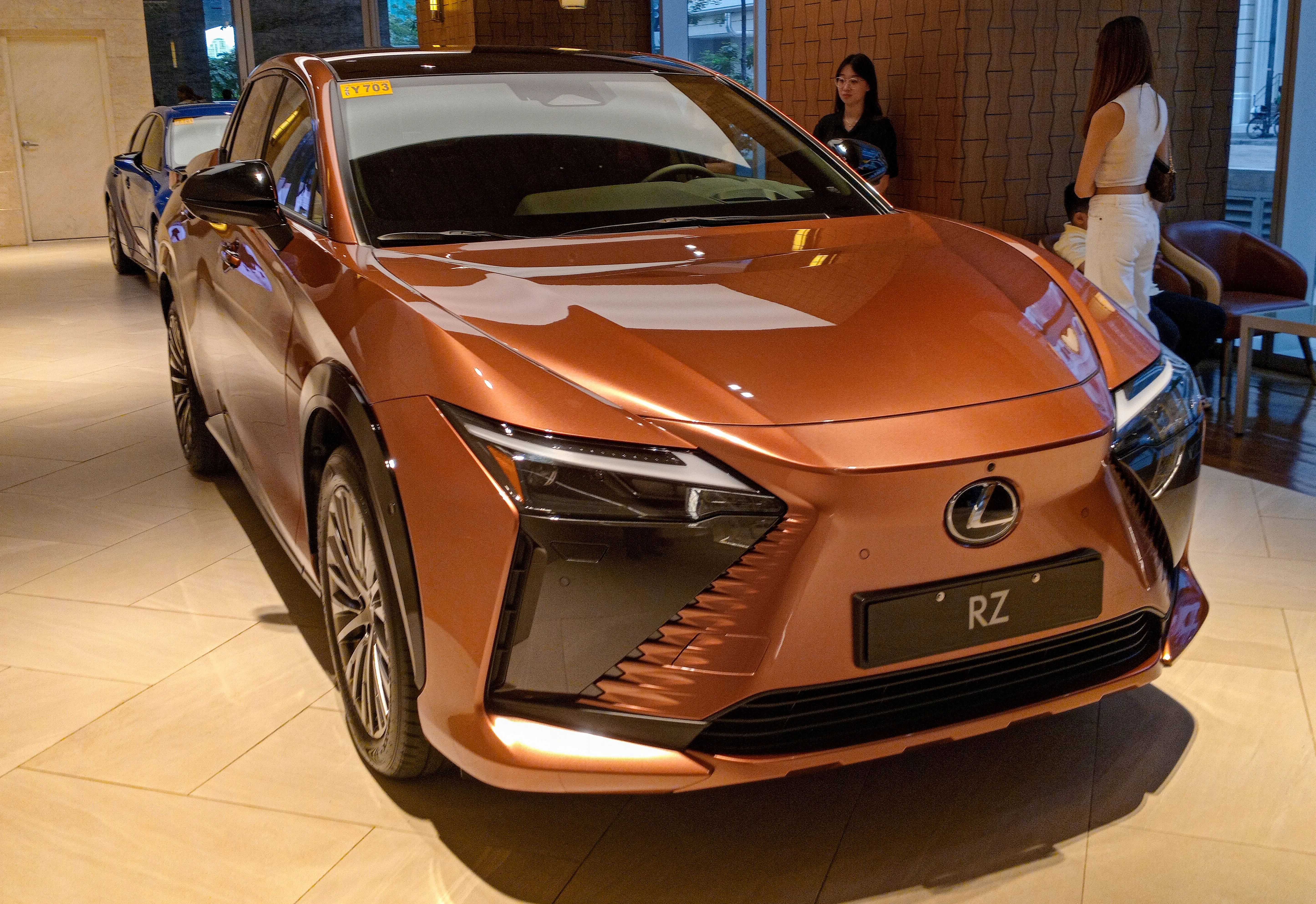 Facelift + nowe warianty RZ 300e/350e (2025-obecnie)