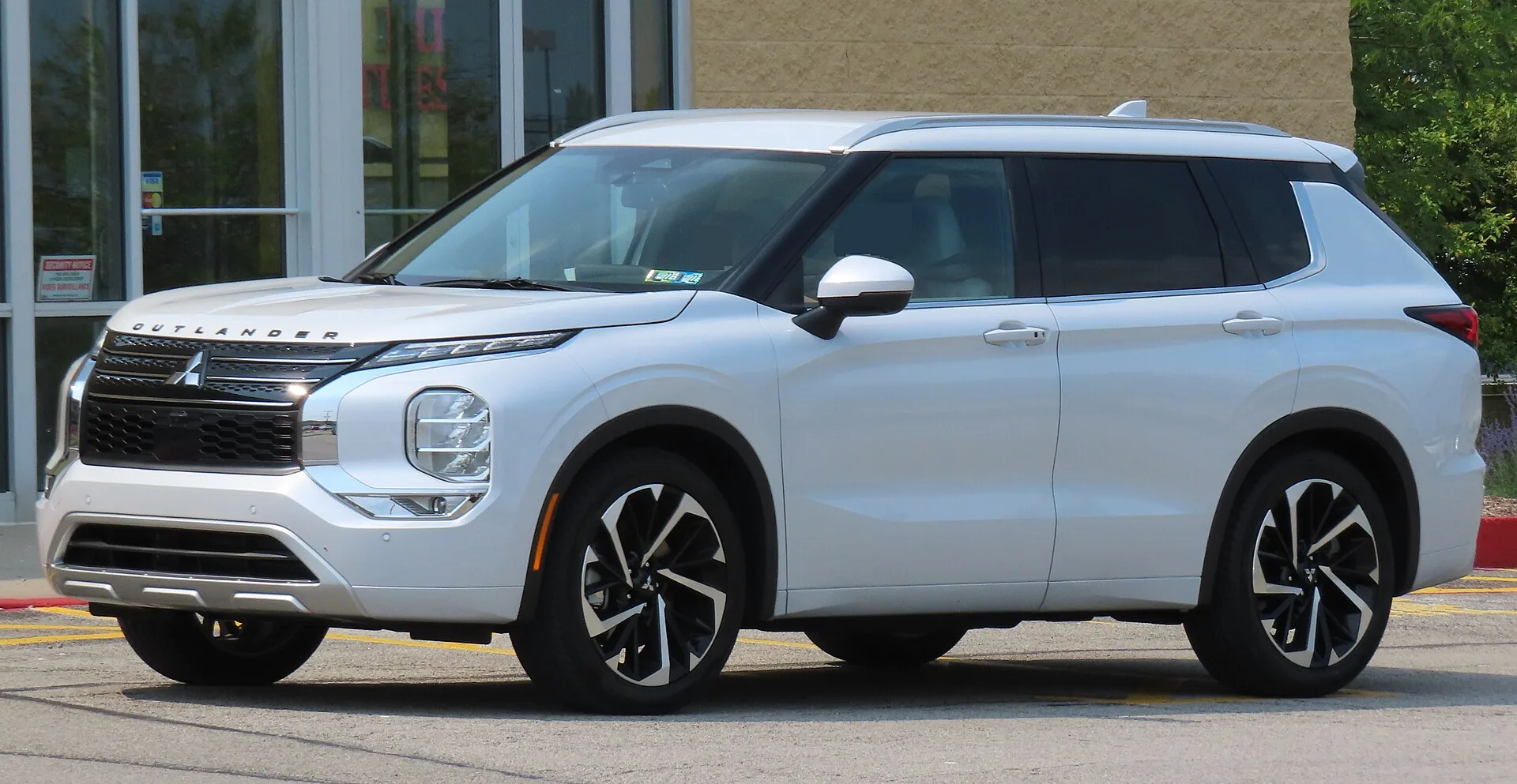 Mitsubishi Outlander IV
