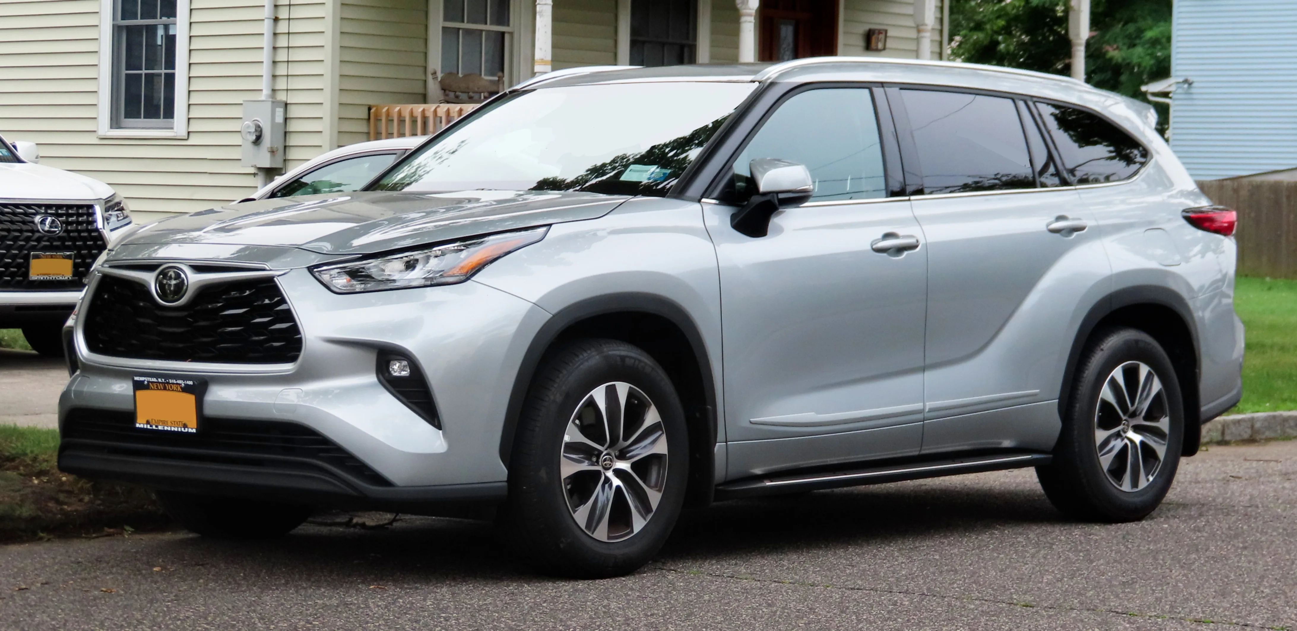 Toyota Highlander XU70