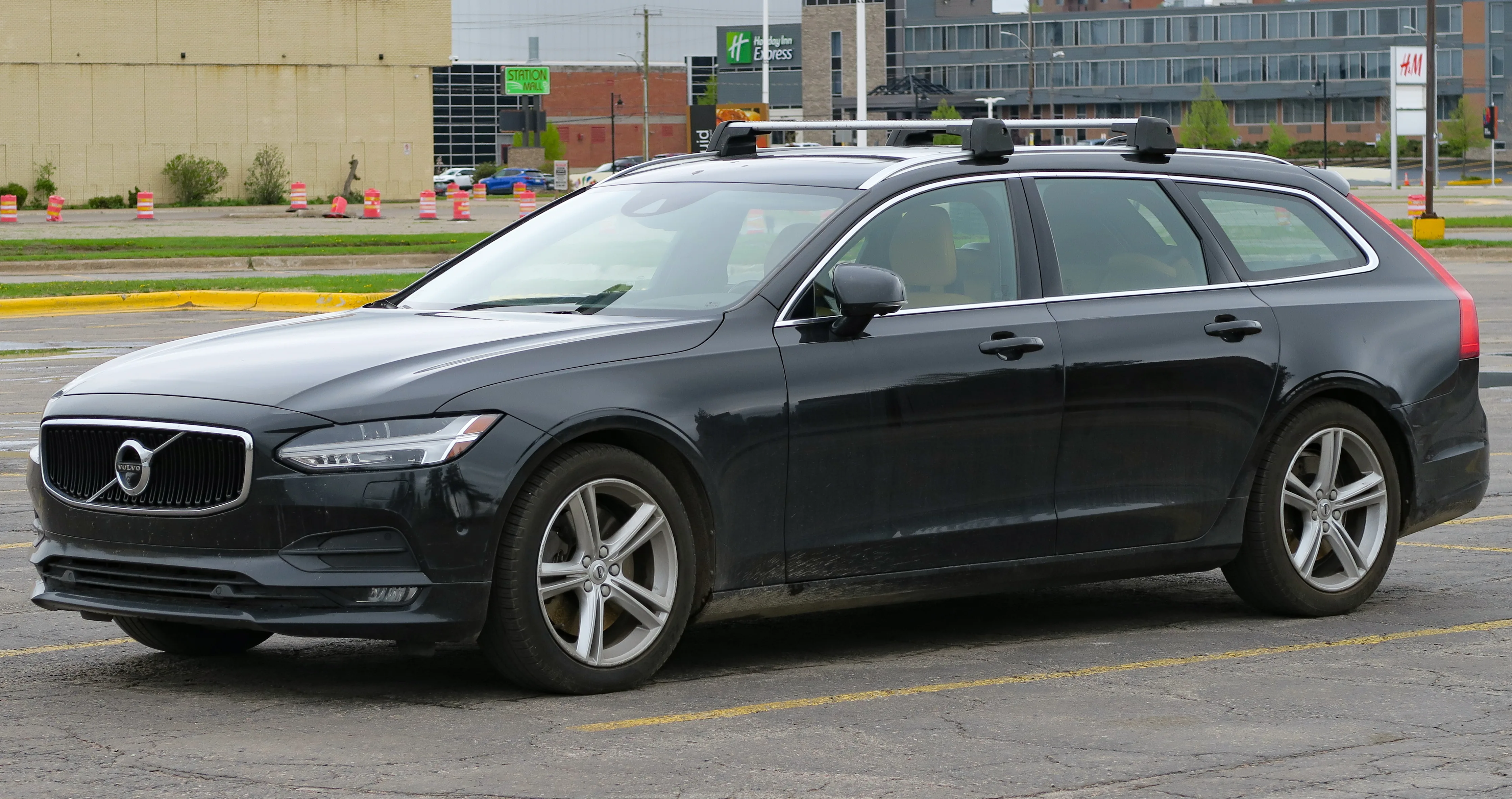Volvo V90 I